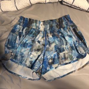 Lululemon tracker short
